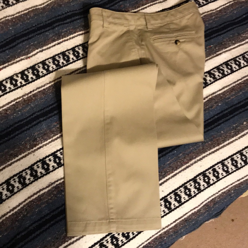 Wrangler Riata 32x34 tan pants for Men 🤠